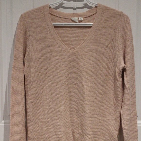 2/$25 🏷 Gap Pink Knit Sweater Size S - Picture 2 of 5